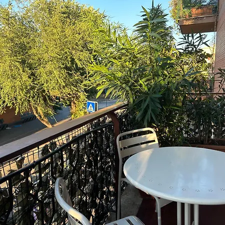 La Fontana Di Carlotta * Rome